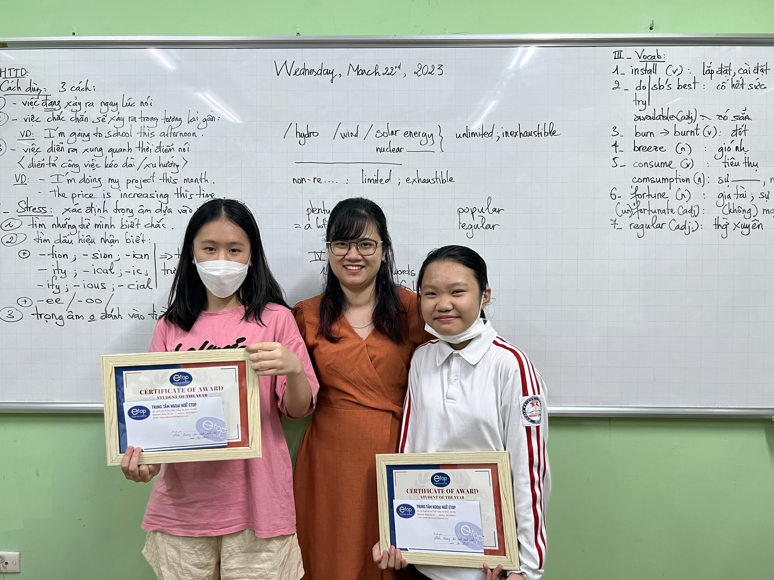 Trao thưởng học sinh tiêu biểu ETOP năm 2022